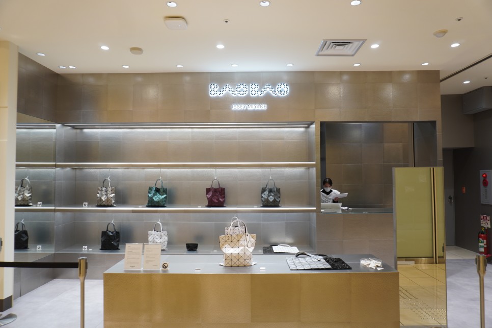 일본 후쿠오카 여행 쇼핑리스트 명품 구찌 신발 가격, 면세, GG 여자 스니커즈 사이즈, 이와타야 백화점 5%