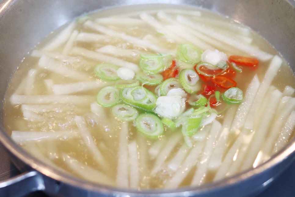 고기없이 무국 끓이기 무국 뭇국 만드는 법 무채국 무요리