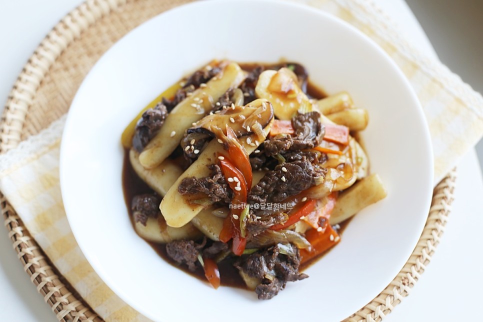 궁중떡볶이 만드는 법 안매운 간장 떡볶이 레시피 소불고기 요리