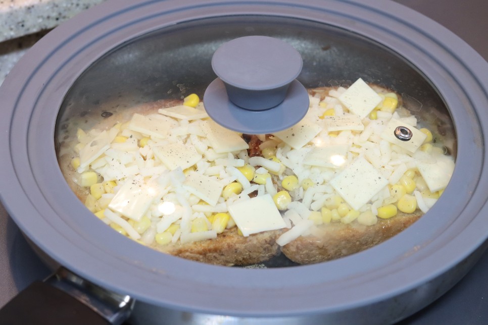 치즈 토스트 만들기 콘치즈 토스트 레시피 식빵 간단 토스트 소스