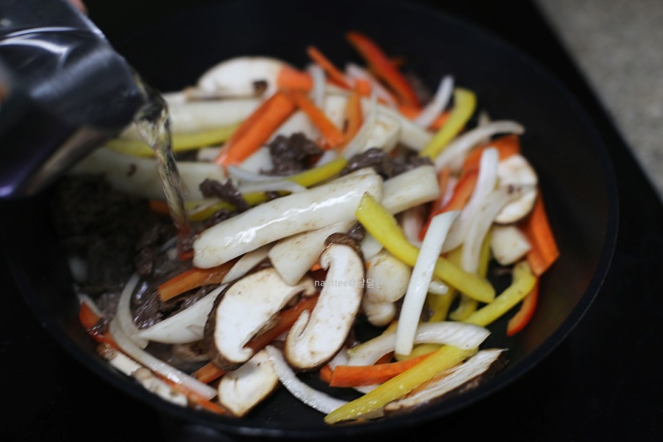 궁중떡볶이 만드는 법 안매운 간장 떡볶이 레시피 소불고기 요리