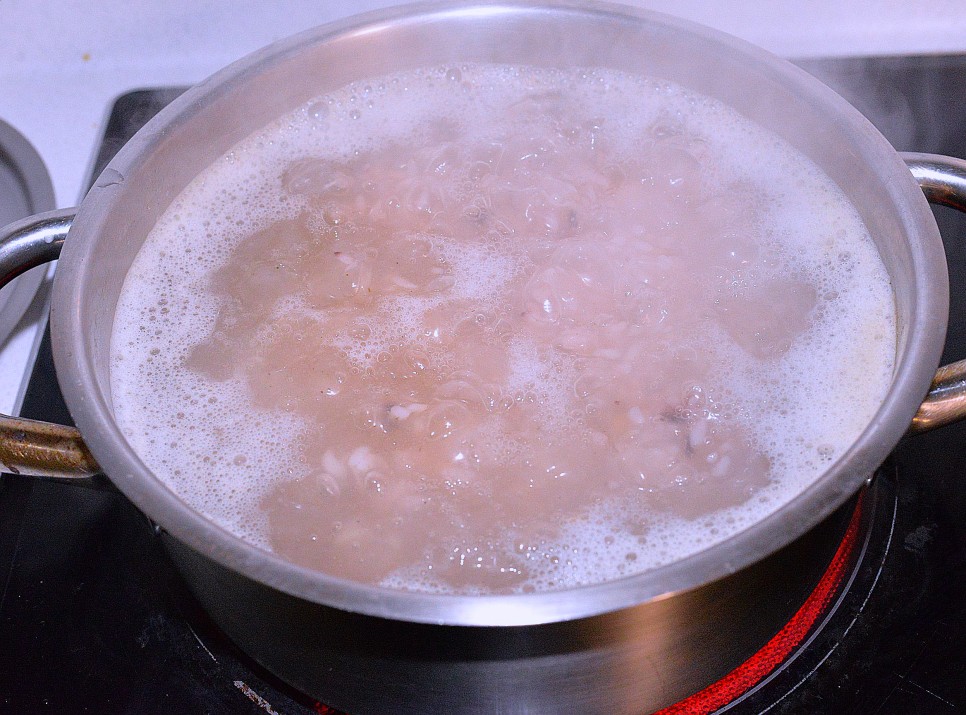 고소한 들깨가루 들깨죽 만드는 법 콩나물죽 들깨 콩나물죽 끓이기  찬밥 요리