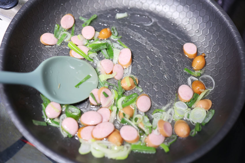 백종원 김치볶음밥 레시피 파기름 비엔나 소세지 김치볶음밥 만들기 신김치 요리