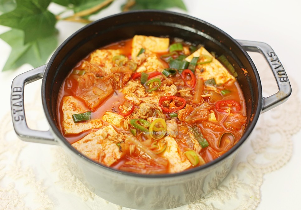 참치김치찌개 맛있게 끓이는법 김치찌개 레시피 신김치 요리