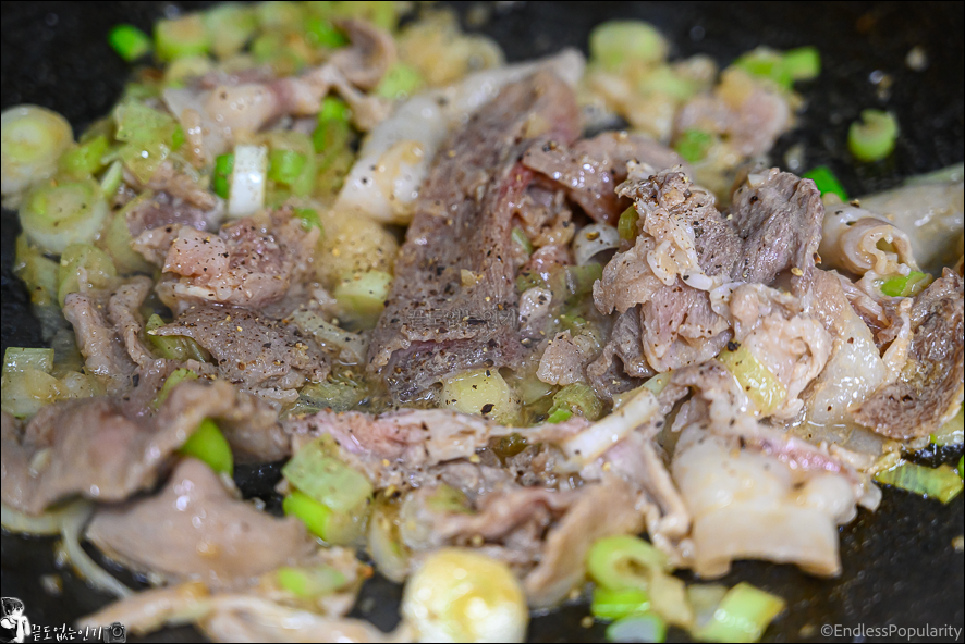 돼지고기 양배추볶음 목살 굴소스 돼지고기볶음 간단한 반찬 요리