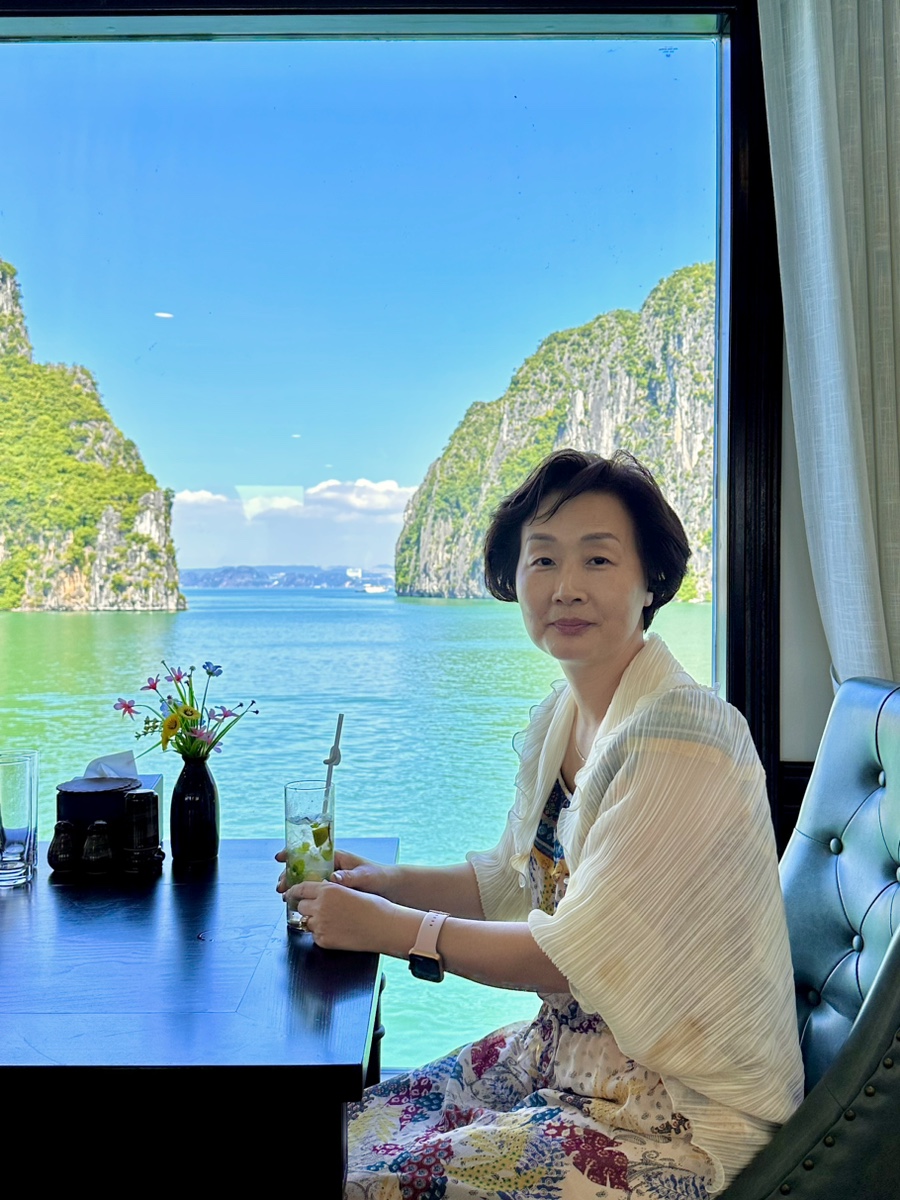 베트남 하롱베이 크루즈 여행 1박2일 헤르메스 투어 추천: 날씨, 동굴투어, 비치 수영