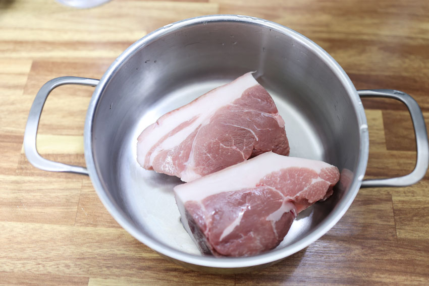 돼지고기 앞다리살 수육 맛있게 삶는법 된장 간단 돼지수육 삶는법 보쌈 삶는법