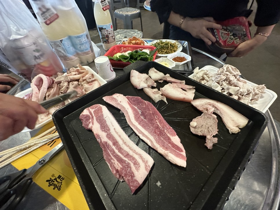 백종원 예산시장 주말 방문 주차 / 예산장터광장 거리 이용방법 및 맛집 가격과 애플리어 사과 맥주 추천