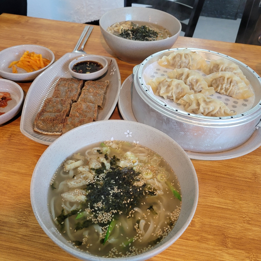 창원 소답동 맛집, 칼국수맛집 동정식당(갈비만두, 메밀전병도 추천)