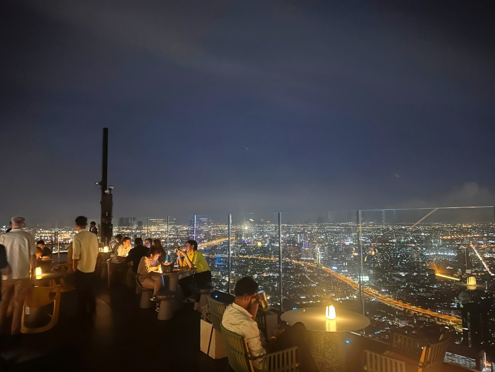 방콕 마하나콘 전망대 입장료 꿀팁 클룩,와그 아님/킹파워 마하나콘 이사벨라 맛집에서 저녁식사하고  스카이워크 무료 관람하기/랜드마크 추천