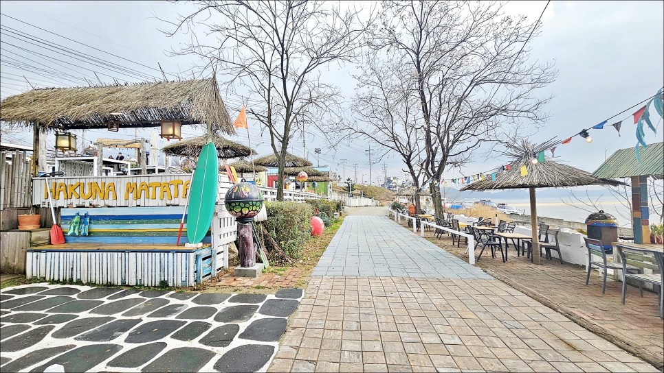 인천 드라이브 갈만한곳 이국적인 분위기의 선재도 뻘다방 카페 주말나들이!