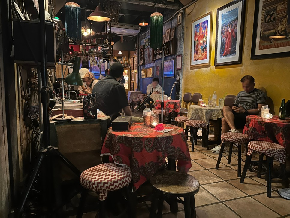 방콕 재즈바 애드히어블루스바(Adhere The 13th Blues bar) 카오산로드 필수코스 추천