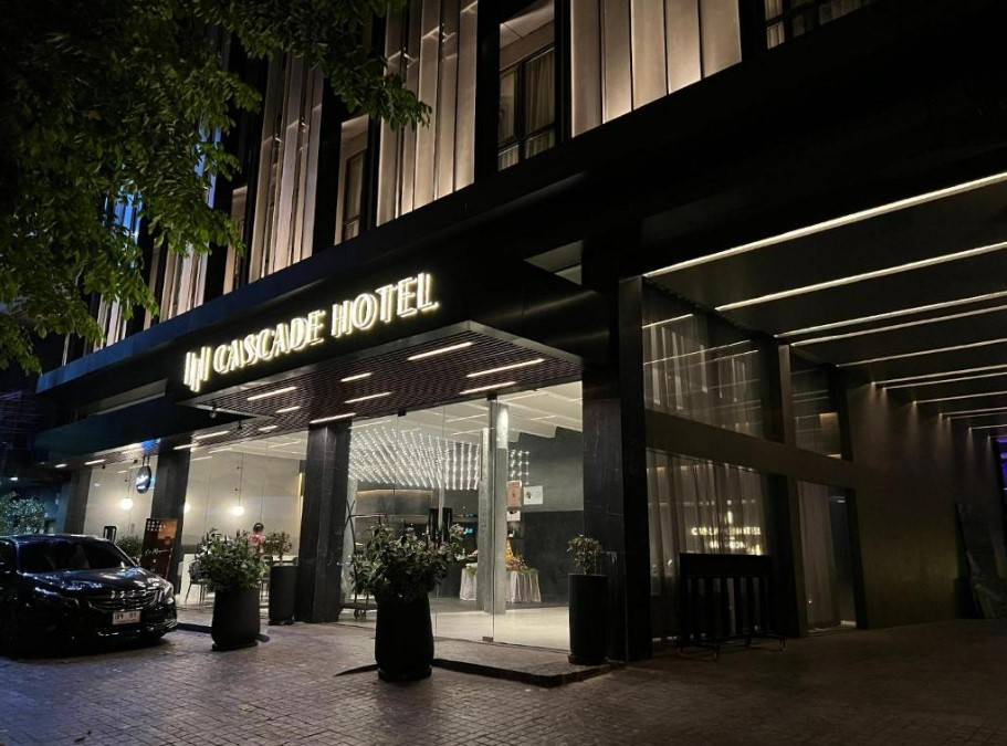 방콕 캐스케이드(CASCADE HOTEL) 호텔 톤부리 지역 고급 가성비 호텔 BTS 옹위옌야이와 도보로 2분 교통 좋은 숙소