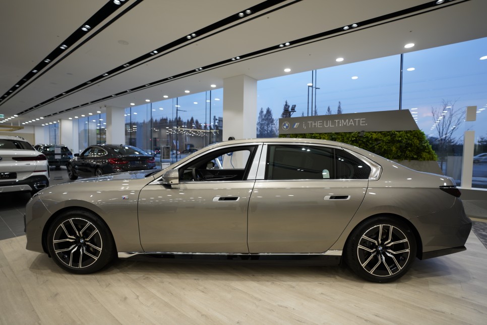 2024 BMW 7시리즈 모의견적 제원 오너평가, 연말 할인 및 재고 정보