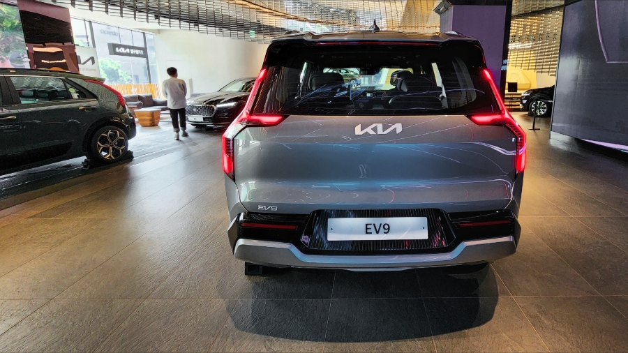 2024 EV9 EV 어스 AWD 촬영기,  '자신감의 결실' ( 모의견적 오너평가 정보 내부 포토