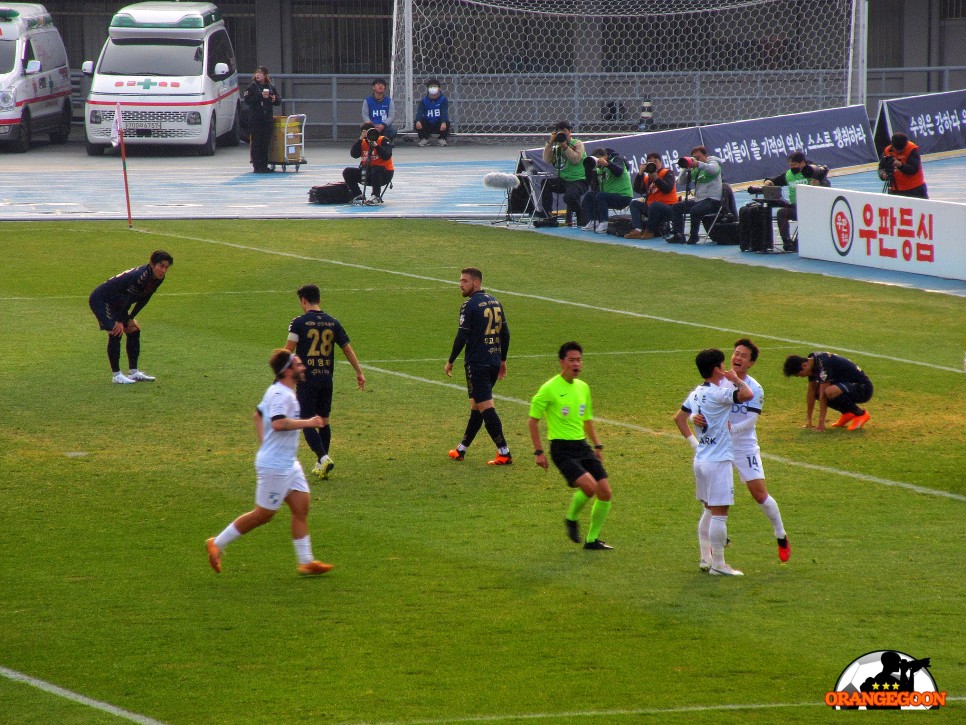 [2023.12.09 * 1/3, 전반전 화보] 수원 FC vs 부산 아이파크, 하나원큐 K리그 2023 승강 플레이오프 2차전 ~ 경기 수원, 수원 종합 운동장