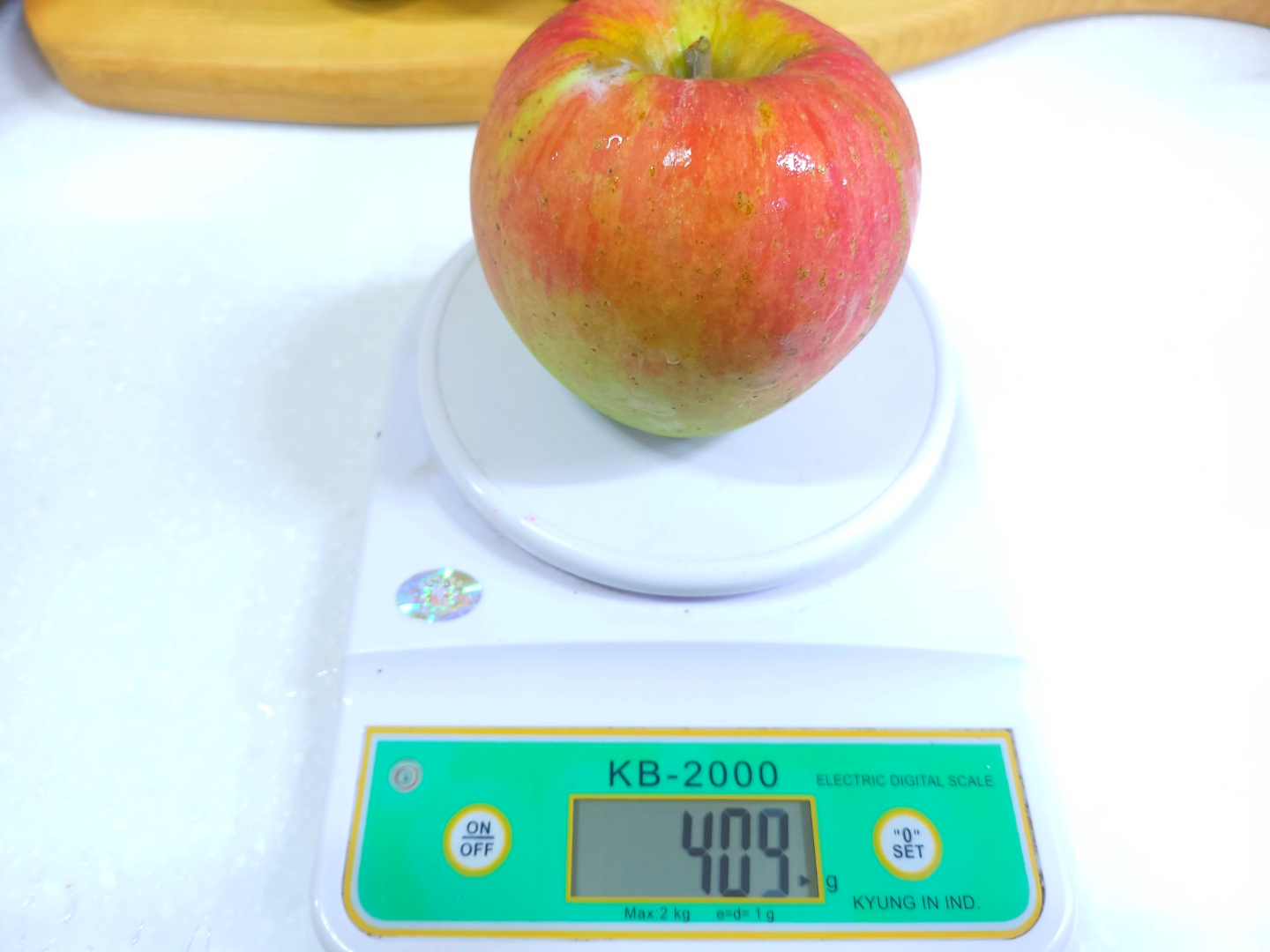 숙성 아오리 사과(청, 적 혼합) 무선별 못난이 2kg, 10kg 판매 안내입니다.(매진되었습니다.)