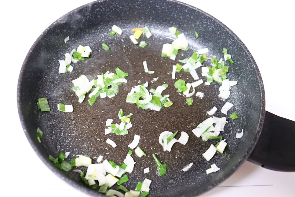 새우 계란볶음밥 레시피 재료 새우볶음밥 만드는법 계란 야채볶음밥 대파볶음밥 종류
