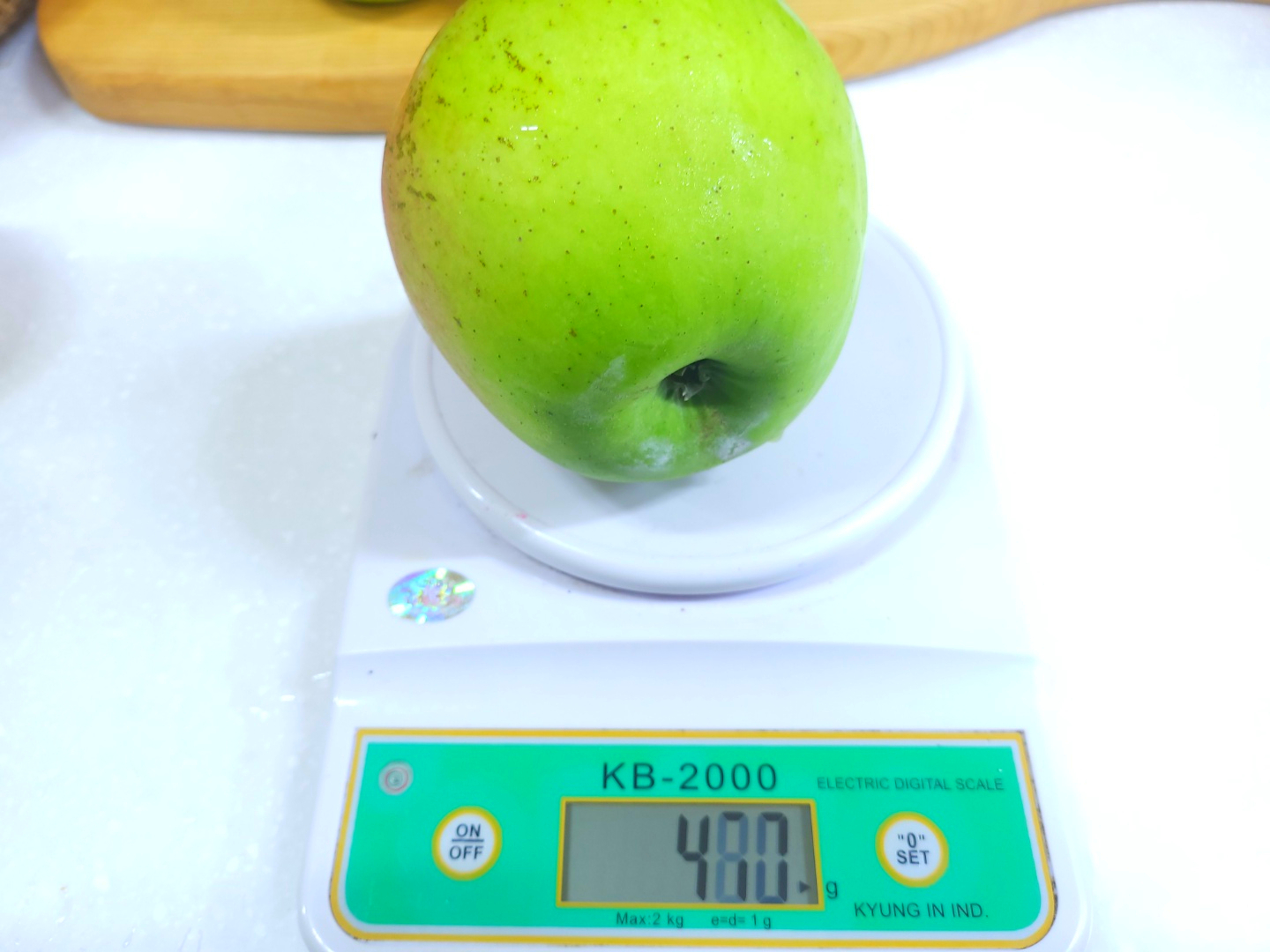 숙성 아오리 사과(청, 적 혼합) 무선별 못난이 2kg, 10kg 판매 안내입니다.(매진되었습니다.)