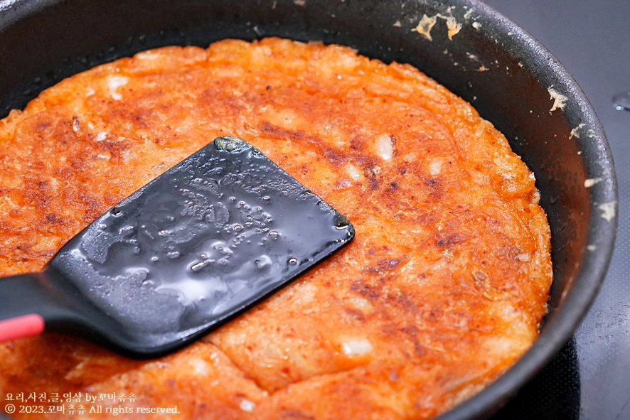 바삭한 김치전 만드는법 만들기 참치 김치전 바삭하게 레시피 반죽 김치부침개 신김치 요리