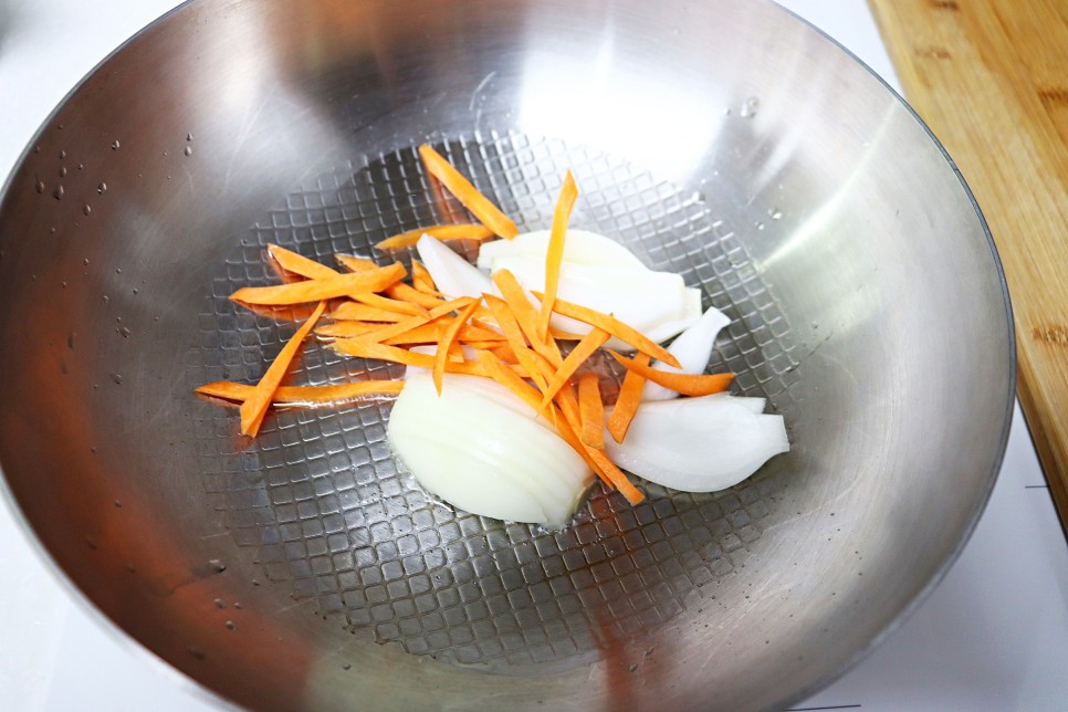 매운 오징어볶음 레시피 양념 냉동 오징어볶음 만드는법 오징어 요리 12월 제철 해산물