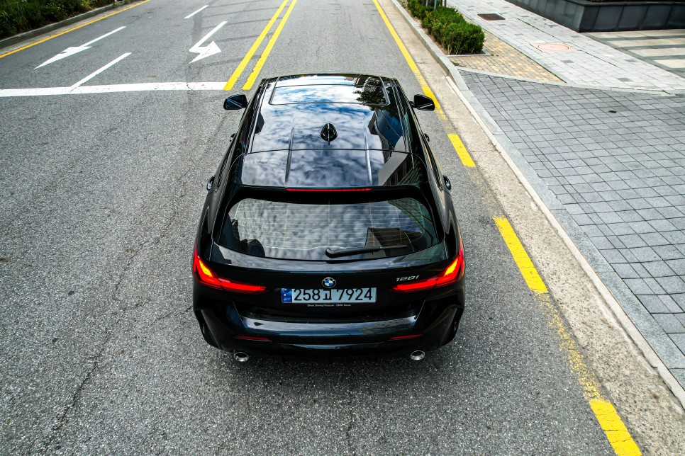 2024 BMW 1시리즈 모의견적 정보 제원 포토, 가격만 보면 국산 소형 SUV vs BMW 핫해치?!