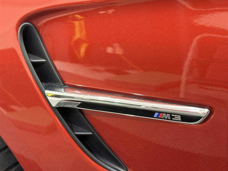 BMW M3 그릴 랩핑으로 크롬 죽이기 자동차 도어 몰딩 무광 만드는 의정부 유니크디자인