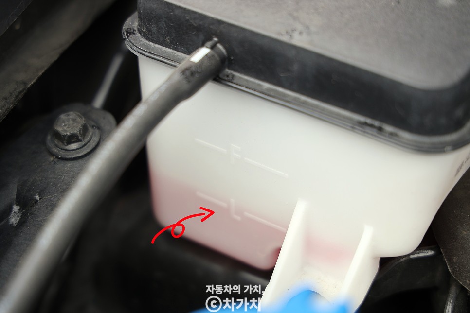 자동차 부동액 냉각수 셀프 교환 교체 비용과 주기, 경고등 보충 방법