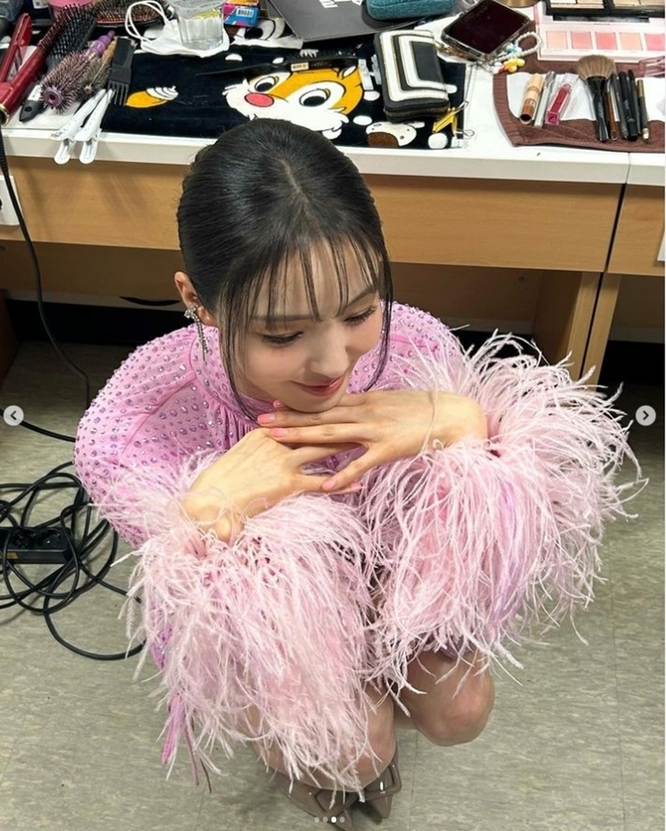 이다희 김나영 패션 옷 인스타그램 셀프포트레이트 원피스 핑크 미니 드레스