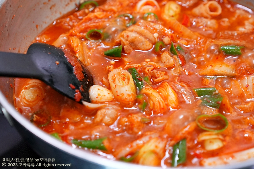 돼지고기 김치찌개 맛있게 끓이는법 신맛 없이 묵은지 삼겹살 김치찌개 레시피