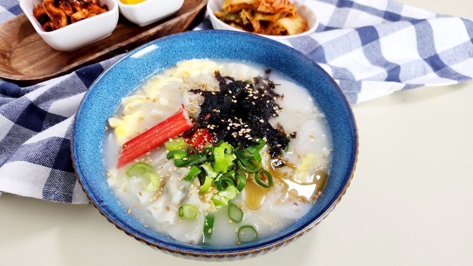 간단한 자취요리 사골 떡만두국 초간단요리 사골떡국 만둣국 끓이는법 설날음식