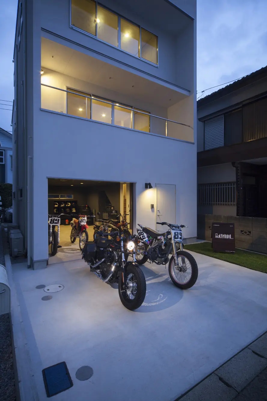 오프로드 바이크 & 클래식 오토바이 세차 / 정비가 가능한 아사카씨의 차고 하우스