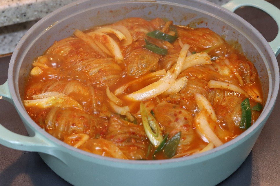 삼겹살 김치찜 레시피 돼지고기 김치찜 만들기 집밥 메뉴 추천