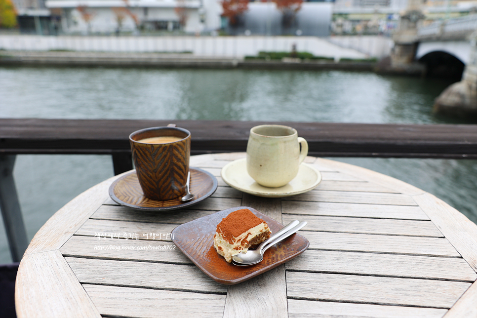 오사카 자유여행 뷰좋은 카페 추천 모토커피