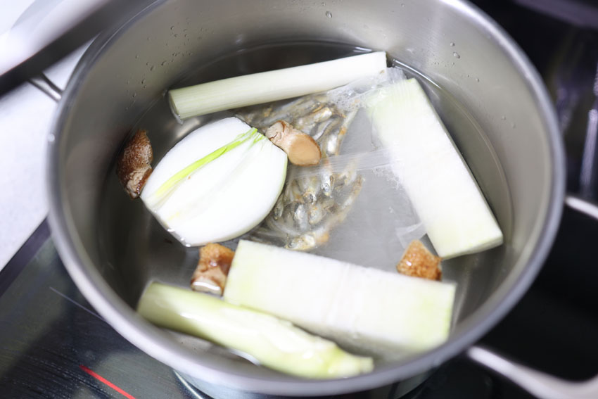 꼬치 어묵탕 끓이는법 오뎅탕 레시피 어묵탕 육수 재료 간장소스