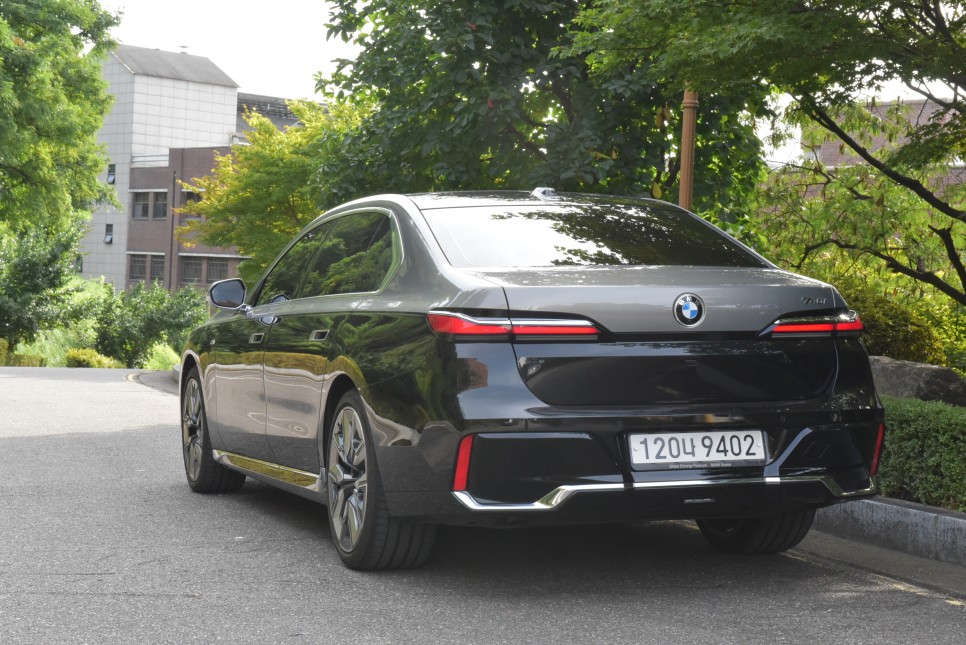 BMW 740i sDrive M 스포츠 패키지 이그제큐티브 패키지 시승기