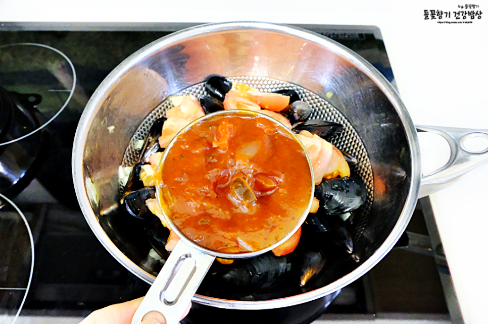 토마토 홍합스튜 레시피 홍합 요리 손질 연말 홈파티 음식