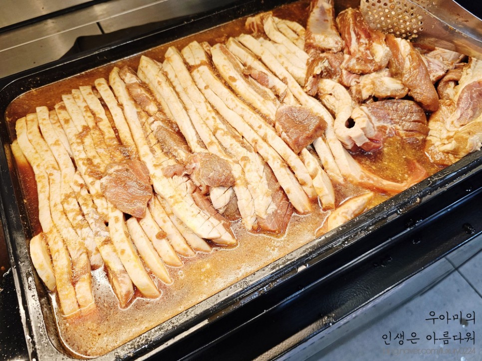 인천 부평공원 맛집, 명륜진사갈비 리뉴얼에서 행복한 연말모임!