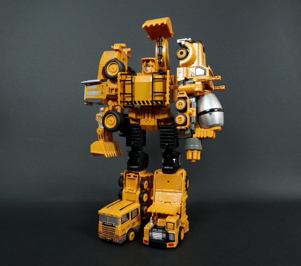 [변신로봇] 다이소 데바스테이터 - 중장비 합체로봇