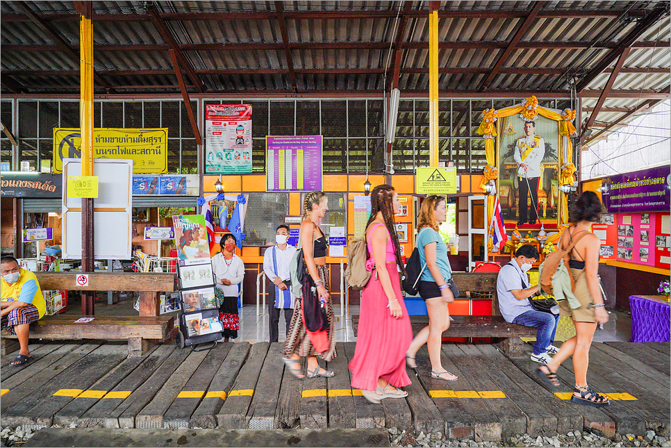 태국 방콕 담넌사두억 수상시장 매끌렁 시장 위험한 기찻길 투어 방콕여행