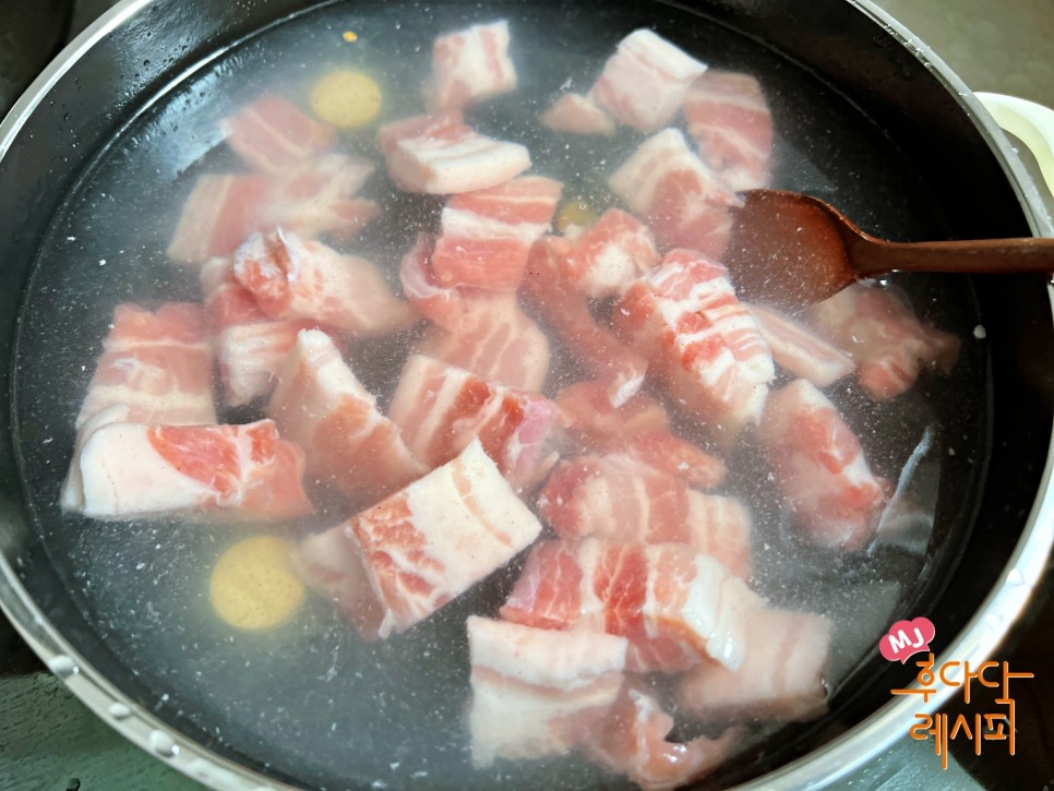 돼지고기 김치찌개 맛있게 끓이는법 삼겹살 묵은지 김치찌개 레시피