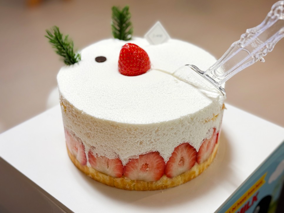 크리스마스이브, 환상적인 딸기 케이크 <그여행> 포항 양덕 법원점