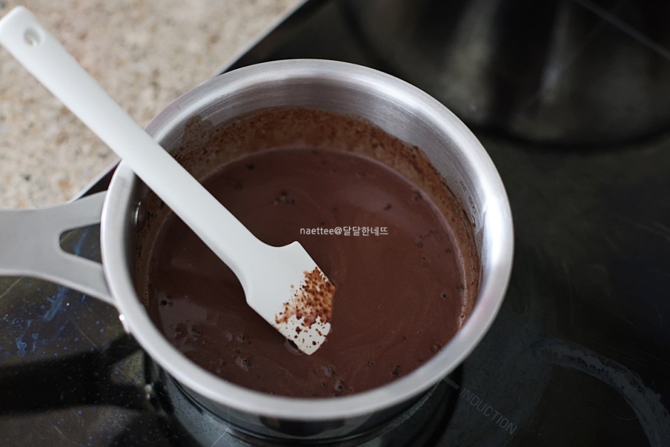 리얼 초코우유 만들기 초코라떼 만들기 홈카페 레시피