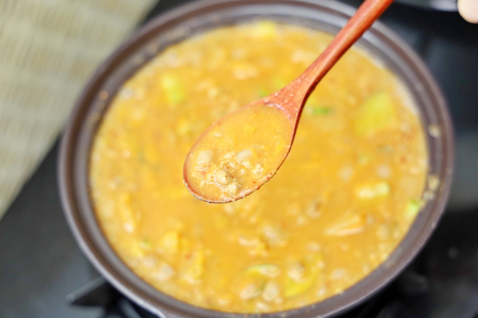 청국장맛있게끓이는법 두부 신김치 청국장찌개 레시피