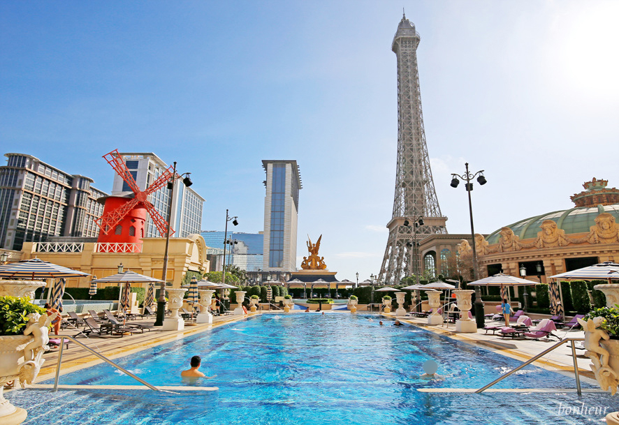 마카오 가족여행 파리지앵 호텔 패밀리룸 객실, 조식, 에펠탑 뷰 수영장