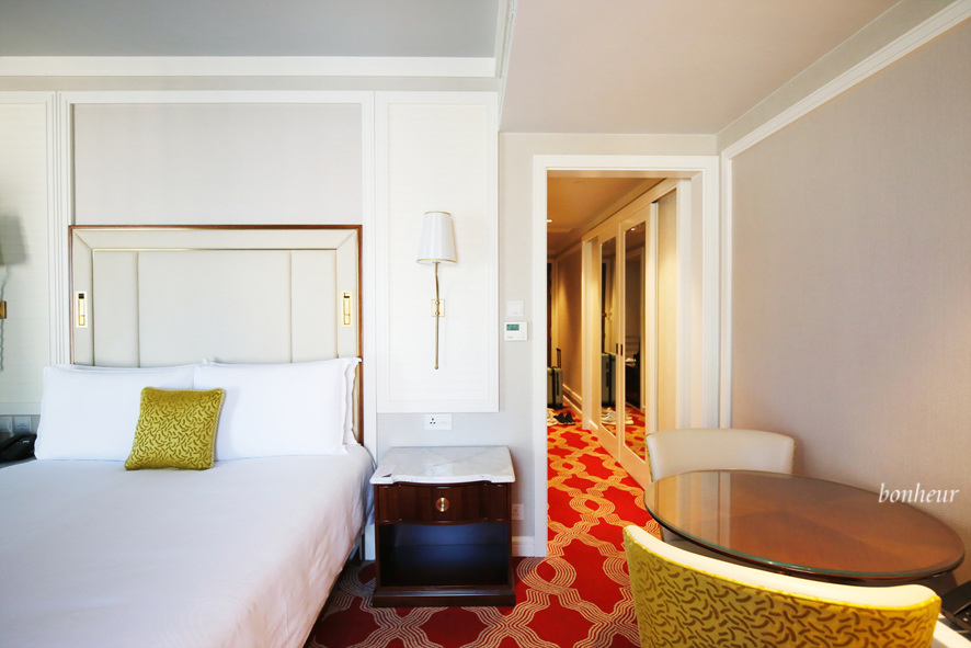 마카오 가족여행 파리지앵 호텔 패밀리룸 객실, 조식, 에펠탑 뷰 수영장