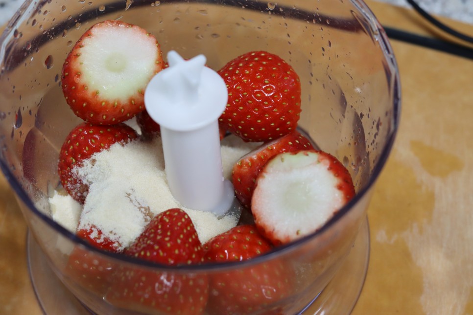딸기라떼 만들기 생딸기라떼 딸기요리 레시피 딸기우유 만드는법