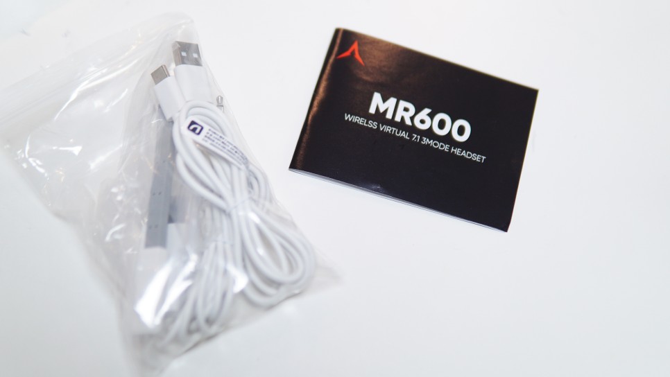 게이밍 무선 헤드셋 MR600 7.1채널 엔진과 295g의 가벼움