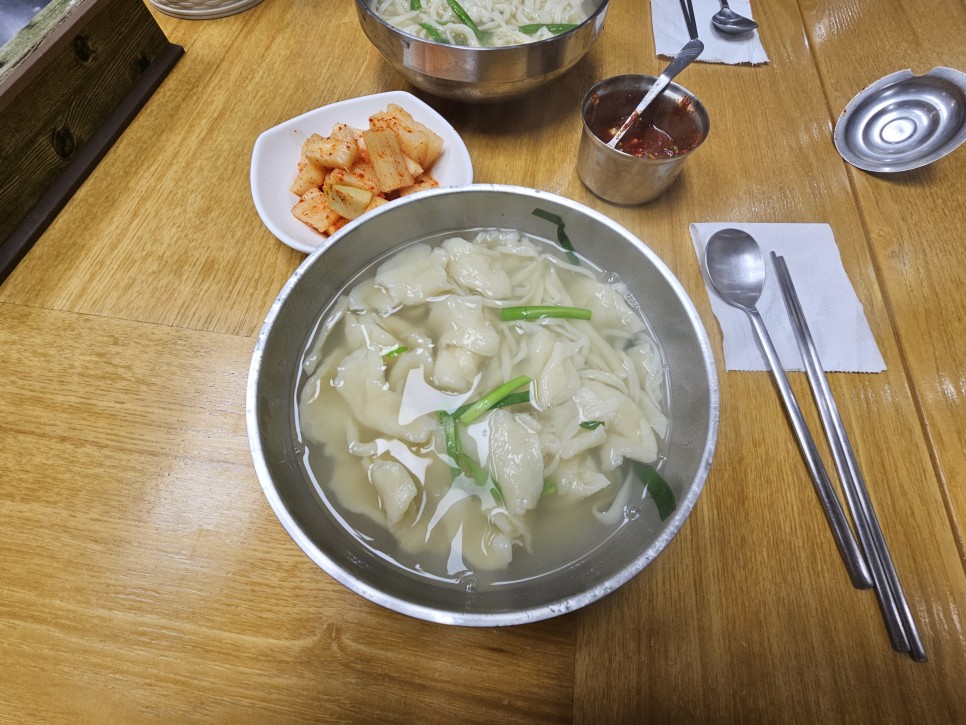 경주 중앙시장 먹거리 칼국수 김밥 전통시장 나들이