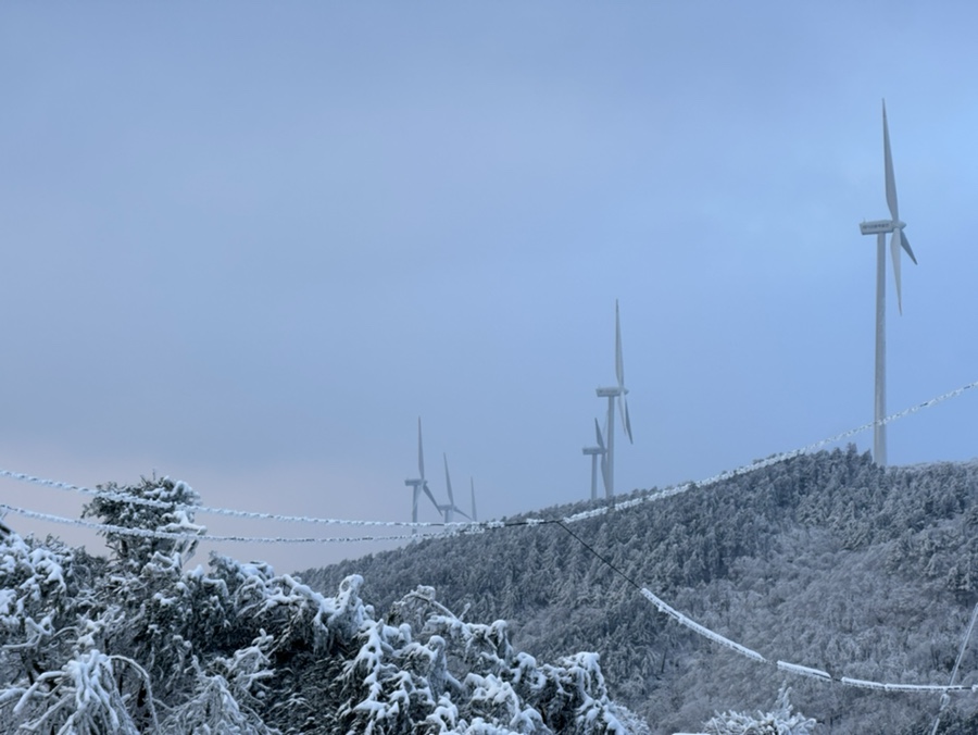강원 횡성 태기산 등산코스 태기산 풍력발전소 눈썰매